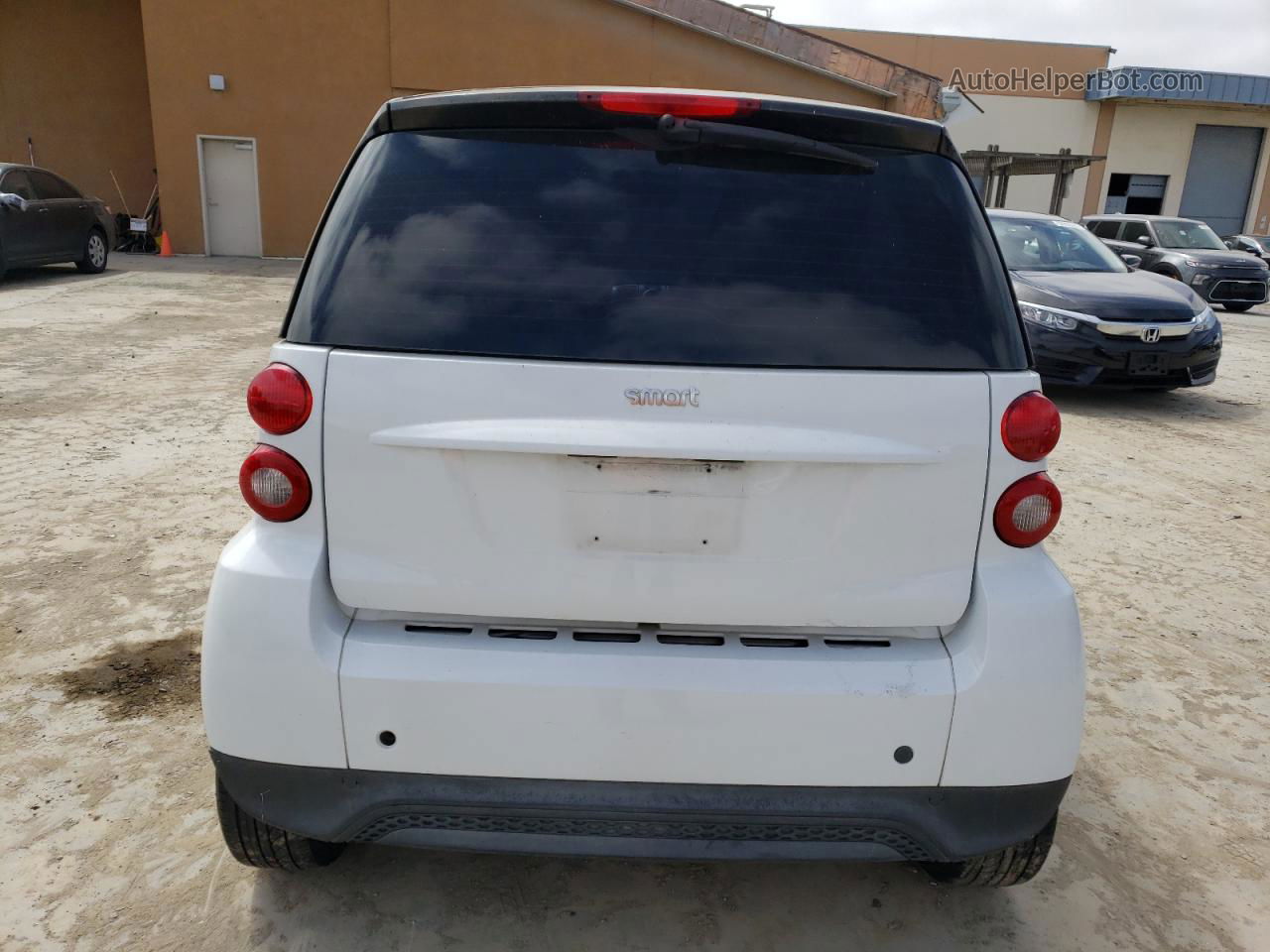 2014 Smart Fortwo Pure White vin: WMEEJ3BA5EK761999