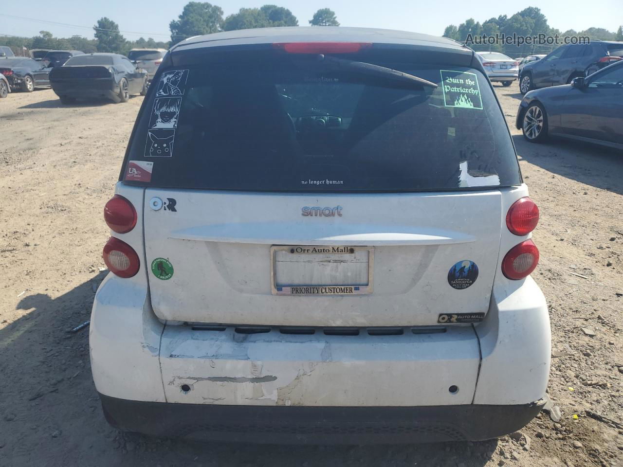 2014 Smart Fortwo Pure White vin: WMEEJ3BA8EK775069