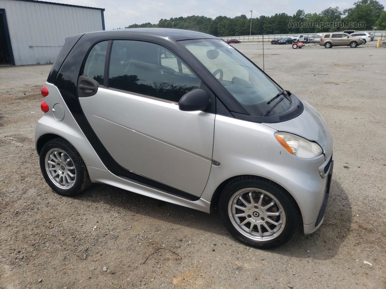 2014 Smart Fortwo Pure Серебряный vin: WMEEJ3BA9EK746633