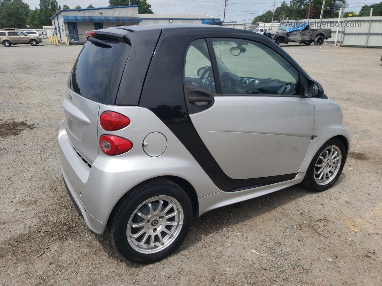 2014 Smart Fortwo Pure Серебряный vin: WMEEJ3BA9EK746633