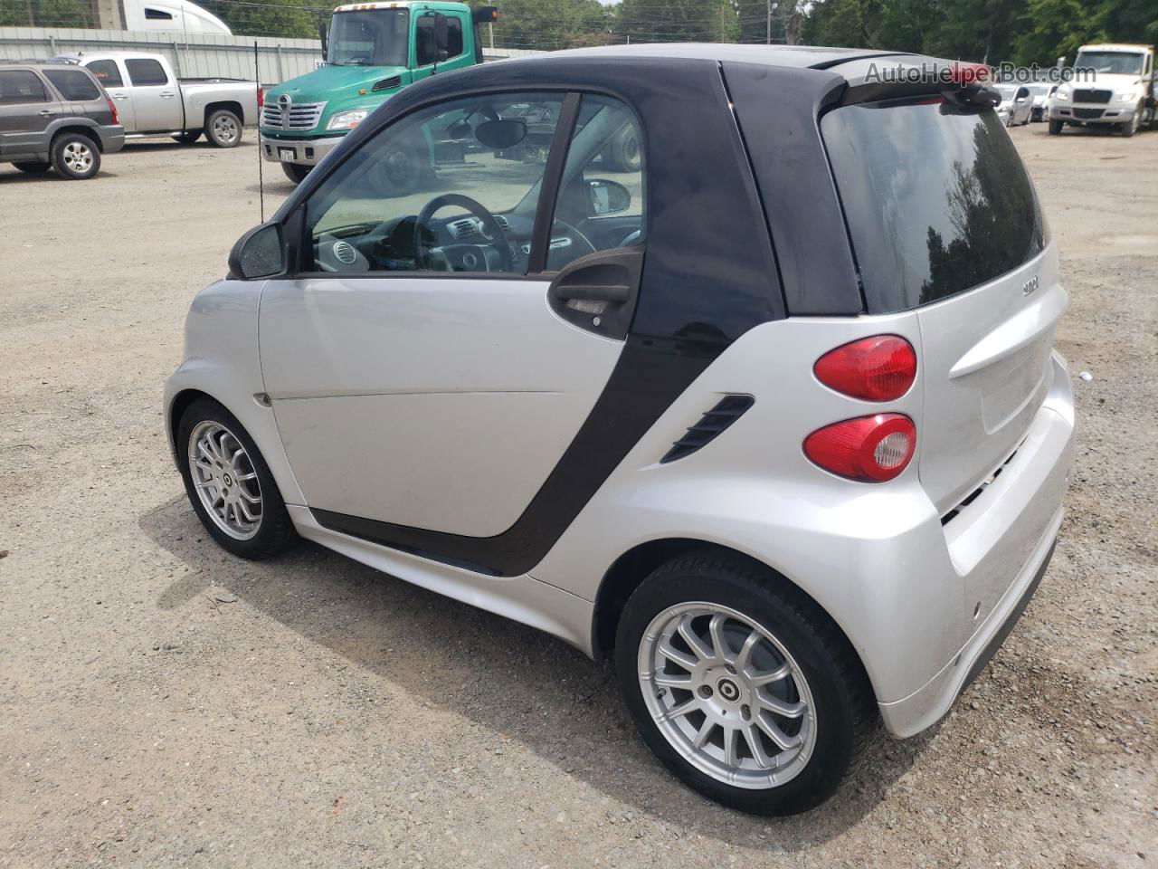 2014 Smart Fortwo Pure Серебряный vin: WMEEJ3BA9EK746633