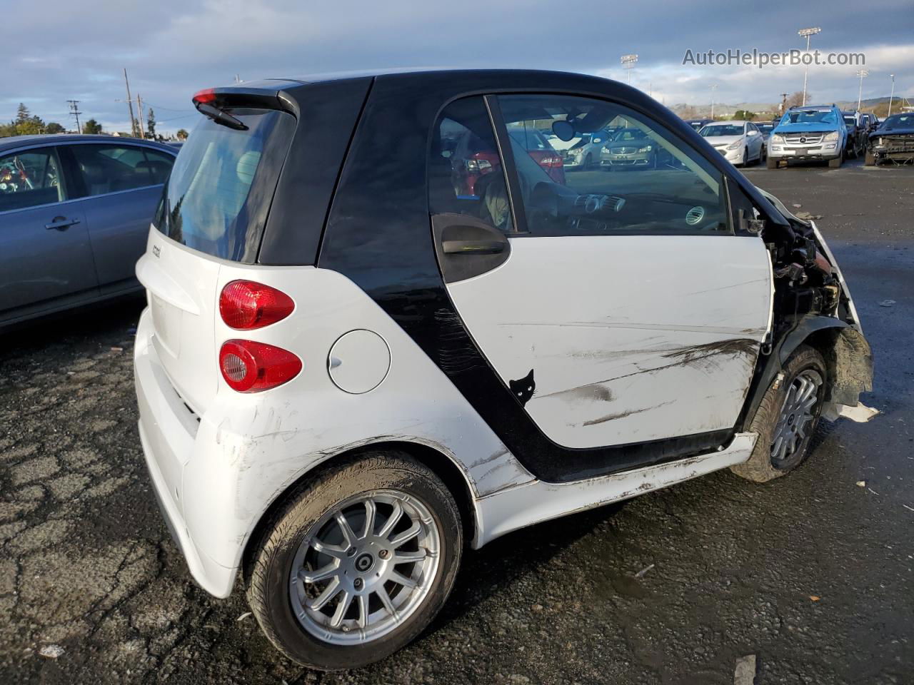 2014 Smart Fortwo Pure White vin: WMEEJ3BAXEK744390