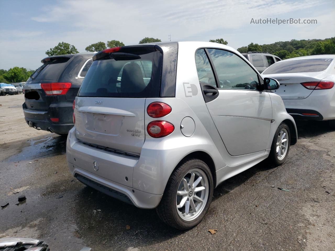 2014 Smart Fortwo  Silver vin: WMEEJ9AA1EK792171