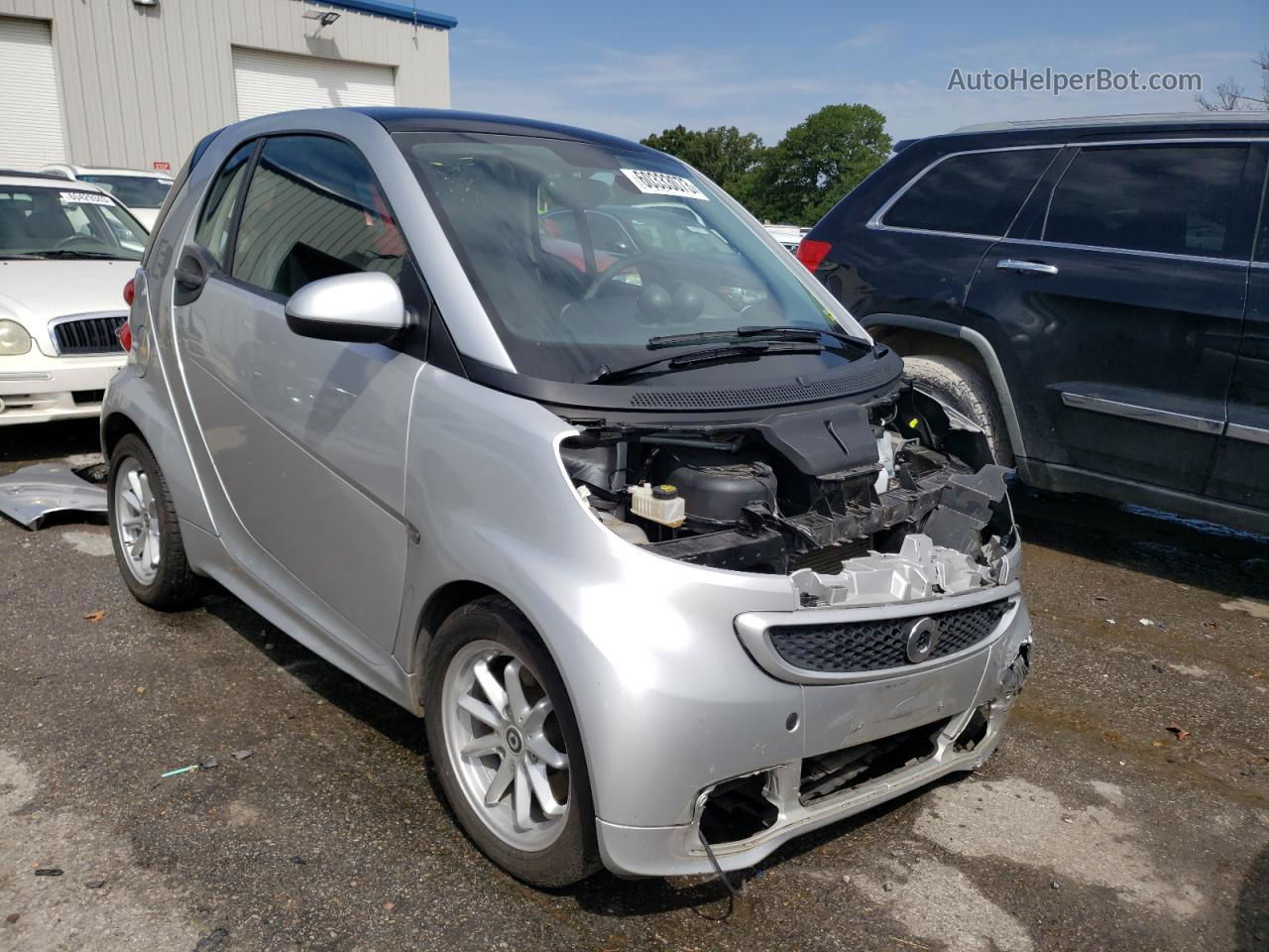 2014 Smart Fortwo  Silver vin: WMEEJ9AA1EK792171