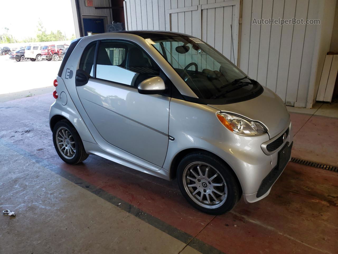 2014 Smart Fortwo  Silver vin: WMEEJ9AA6EK764494