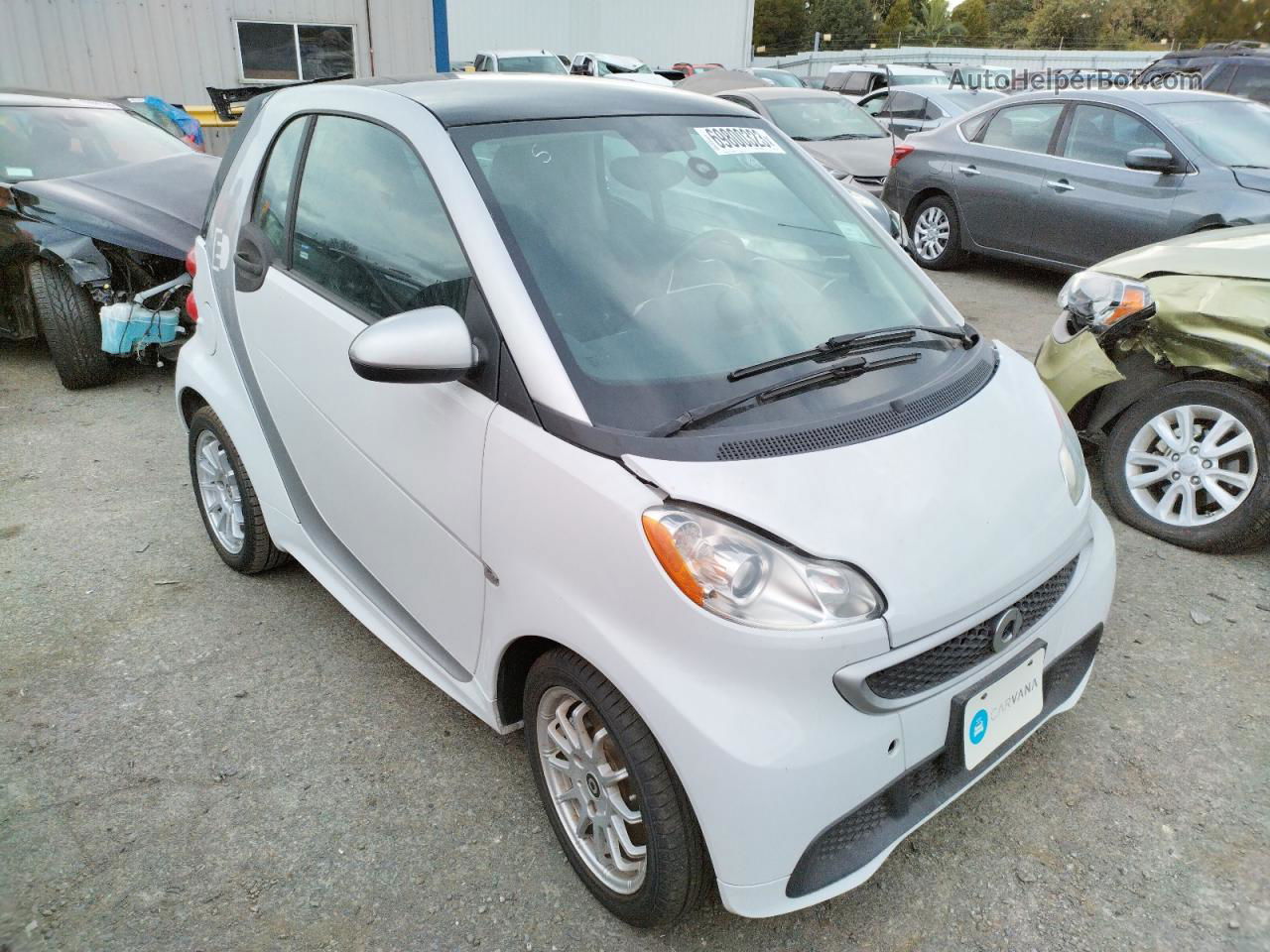 2014 Smart Fortwo  Белый vin: WMEEJ9AAXEK731708