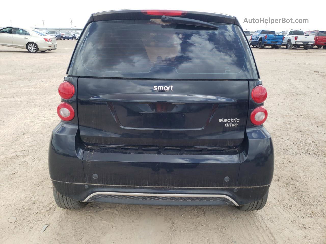 2014 Smart Fortwo  Черный vin: WMEEJ9AAXEK775191