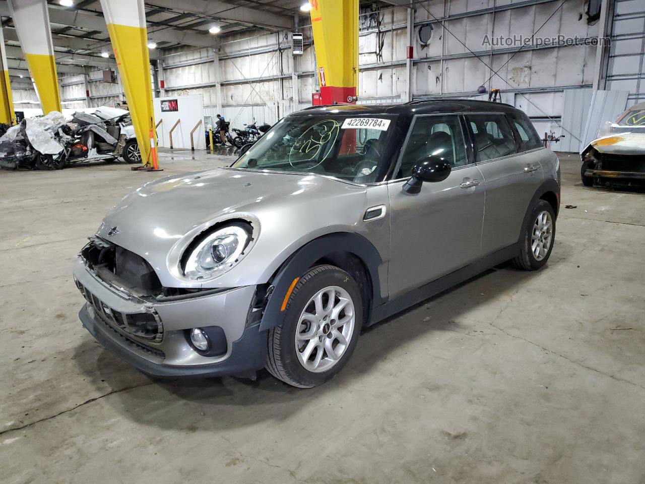 2018 Mini Cooper Clubman Tan vin: WMWLN5C51J2E34548