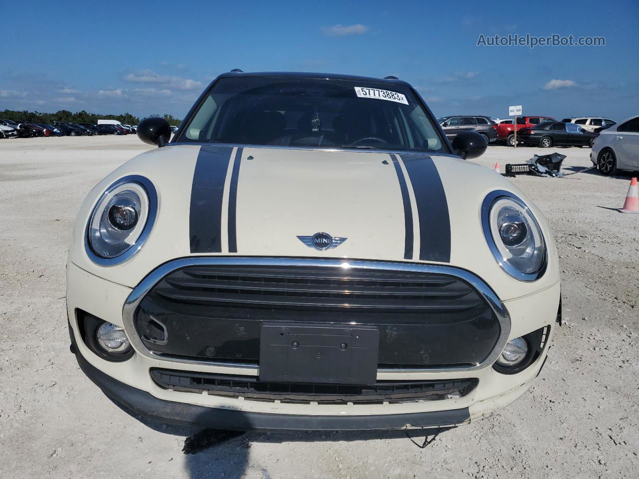 2018 Mini Cooper Clubman Cream vin: WMWLN5C54J2E34589