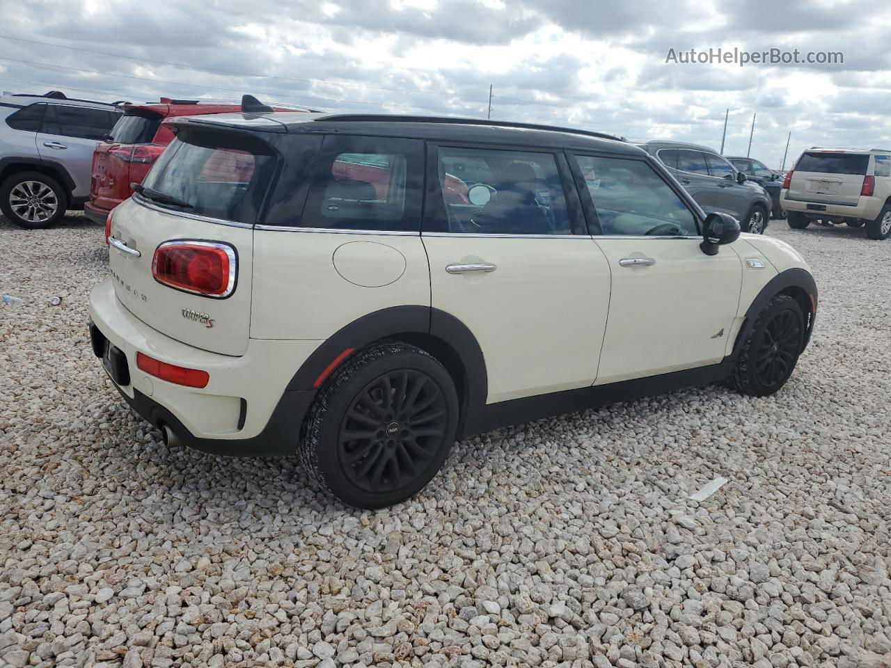 2018 Mini Cooper S Clubman All4 White vin: WMWLU5C55J2G03442