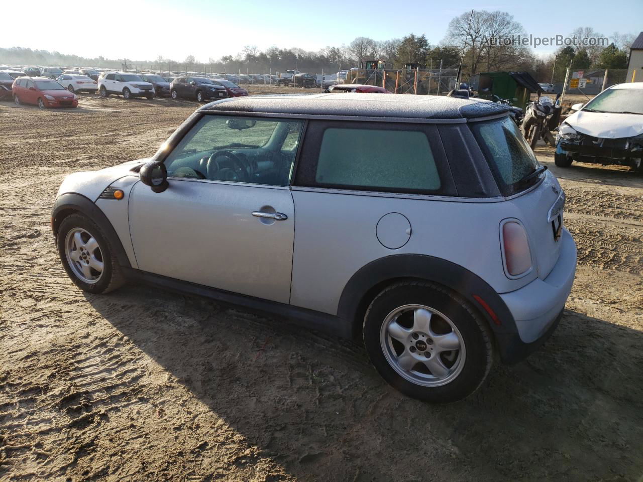 2007 Mini Cooper  Серебряный vin: WMWMF33507TL67768