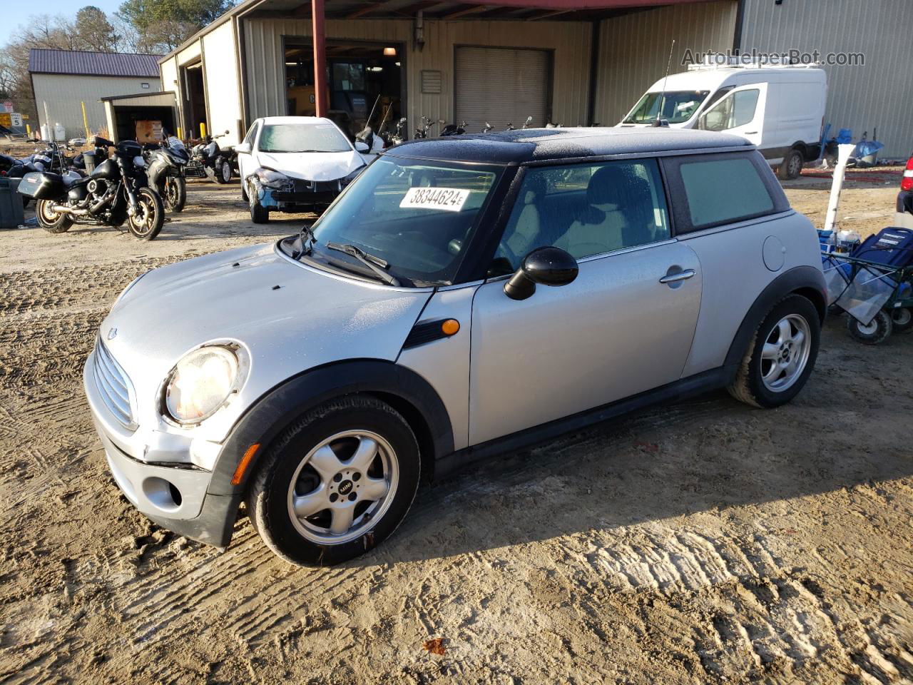 2007 Mini Cooper  Серебряный vin: WMWMF33507TL67768