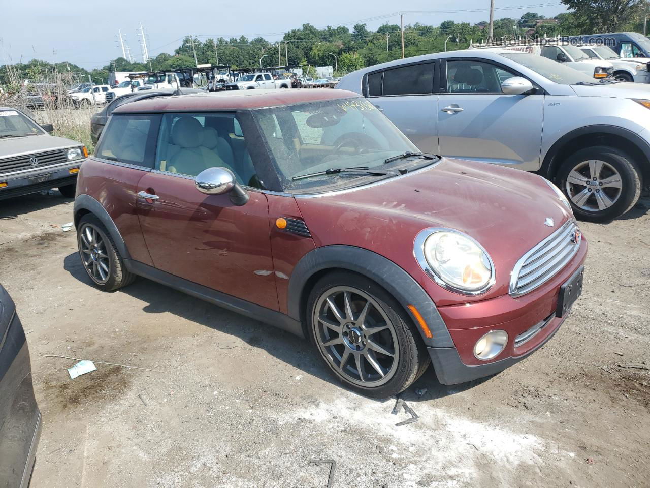 2007 Mini Cooper  Maroon vin: WMWMF33507TL68578