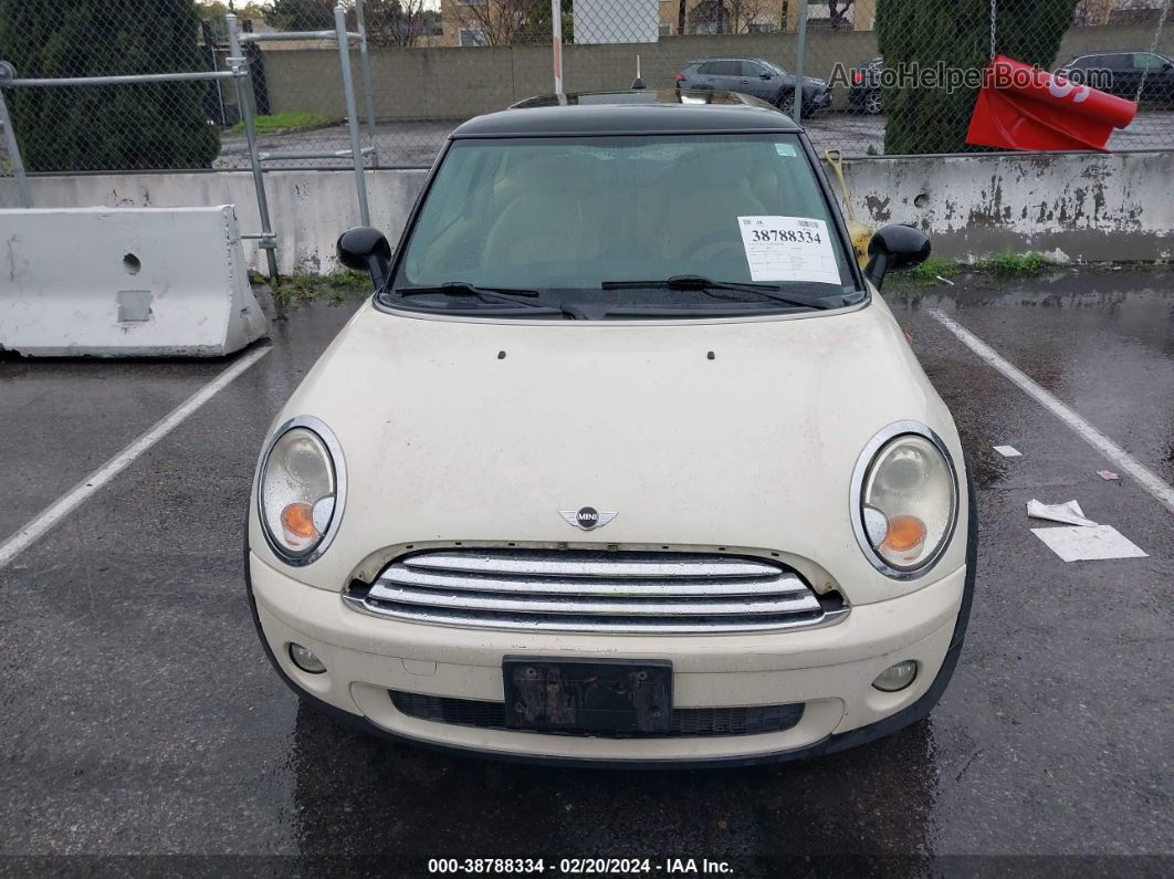 2007 Mini Cooper   Cream vin: WMWMF33507TL78334