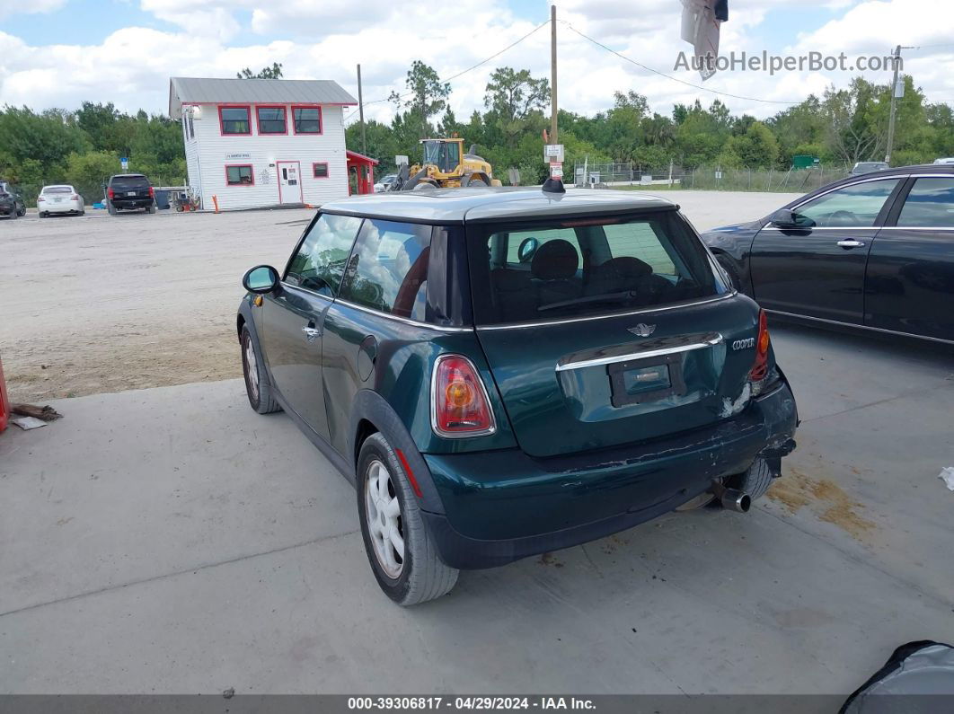 2007 Mini Cooper   Green vin: WMWMF33517TT51322