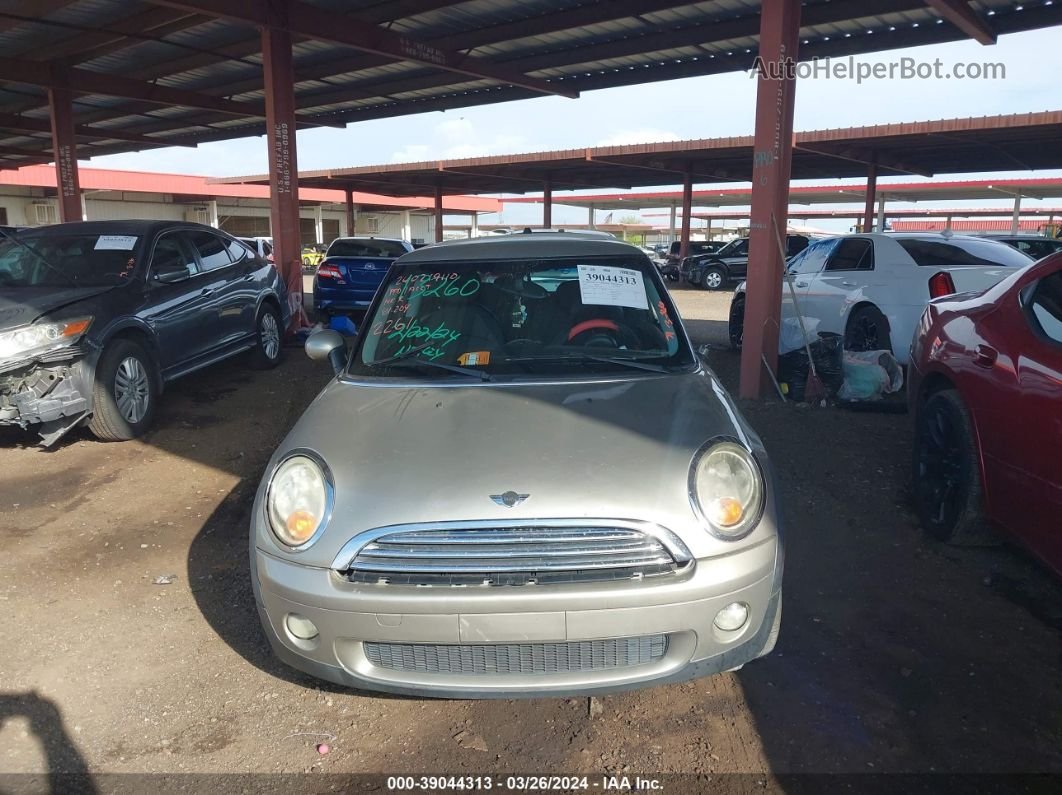 2007 Mini Cooper   Green vin: WMWMF33517TT52261