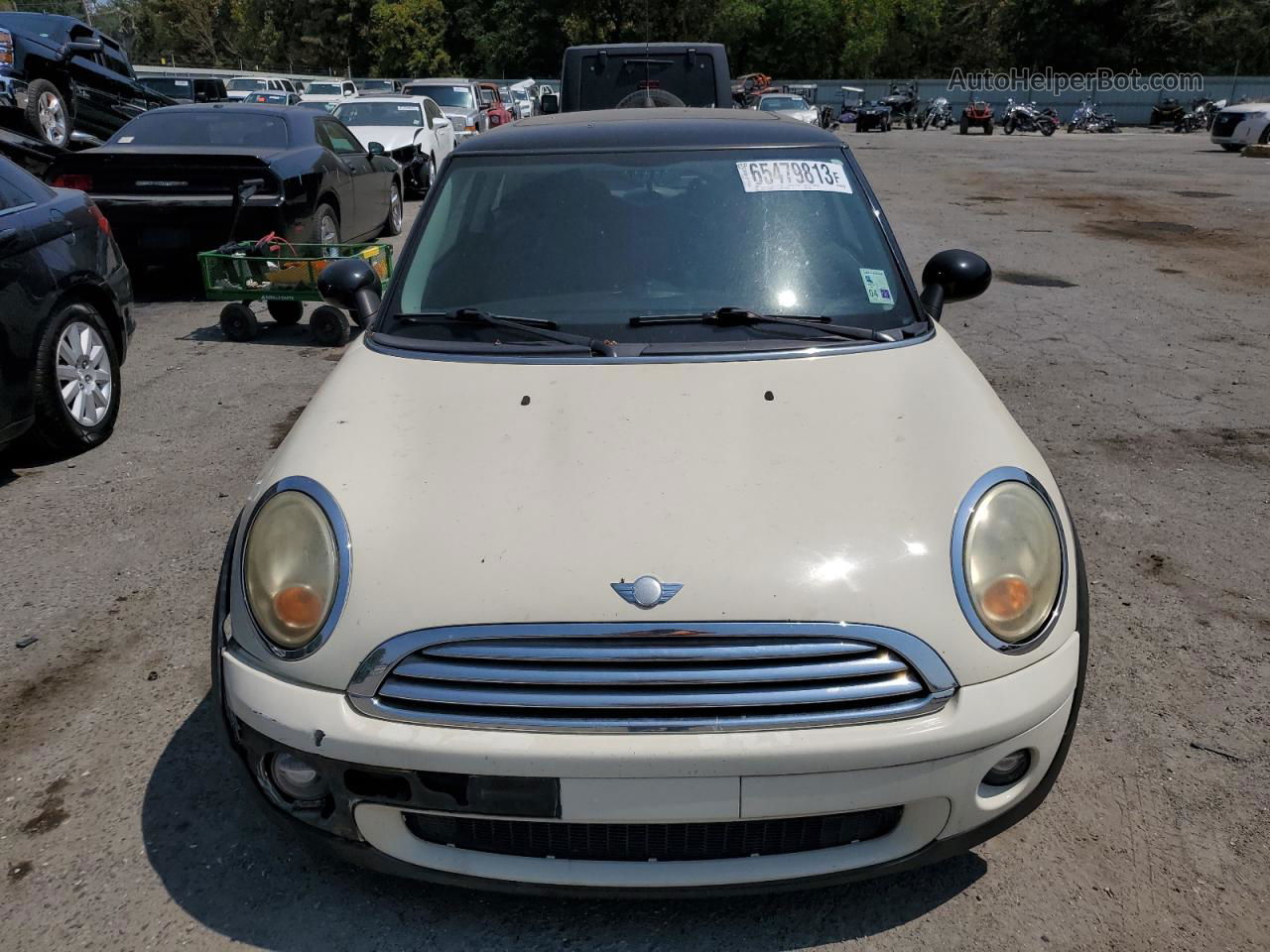 2007 Mini Cooper  Beige vin: WMWMF33517TT56729