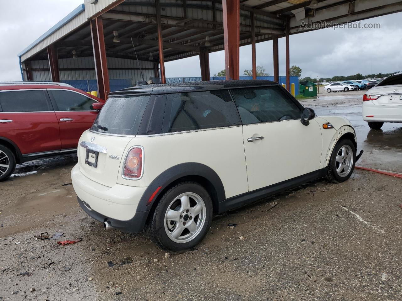 2007 Mini Cooper  Beige vin: WMWMF33517TT57556