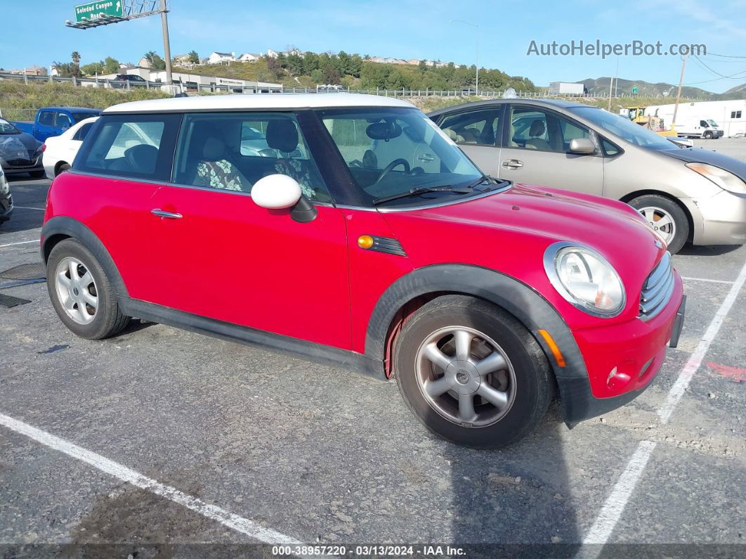 2007 Mini Cooper   Red vin: WMWMF33527TT57243