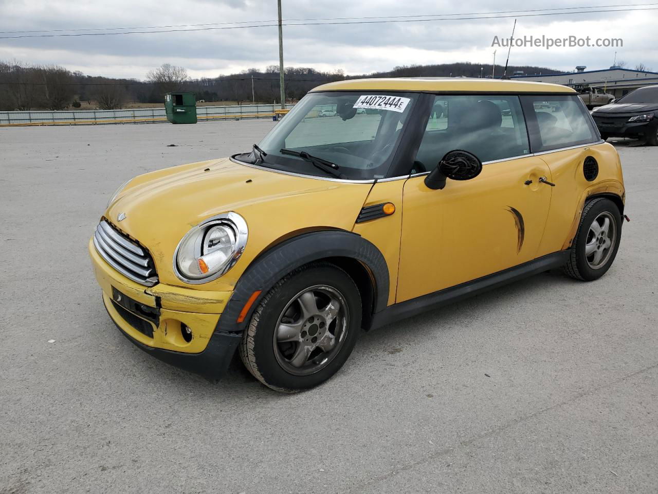 2007 Mini Cooper  Yellow vin: WMWMF33537TT55775