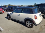 2007 Mini Cooper  White vin: WMWMF33537TT55839