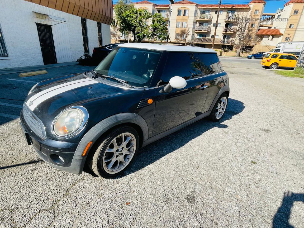 2007 Mini Cooper  Черный vin: WMWMF33547TT52464