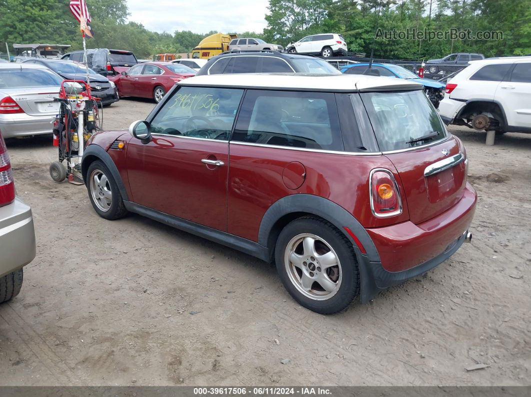 2007 Mini Cooper   Maroon vin: WMWMF33547TT55462