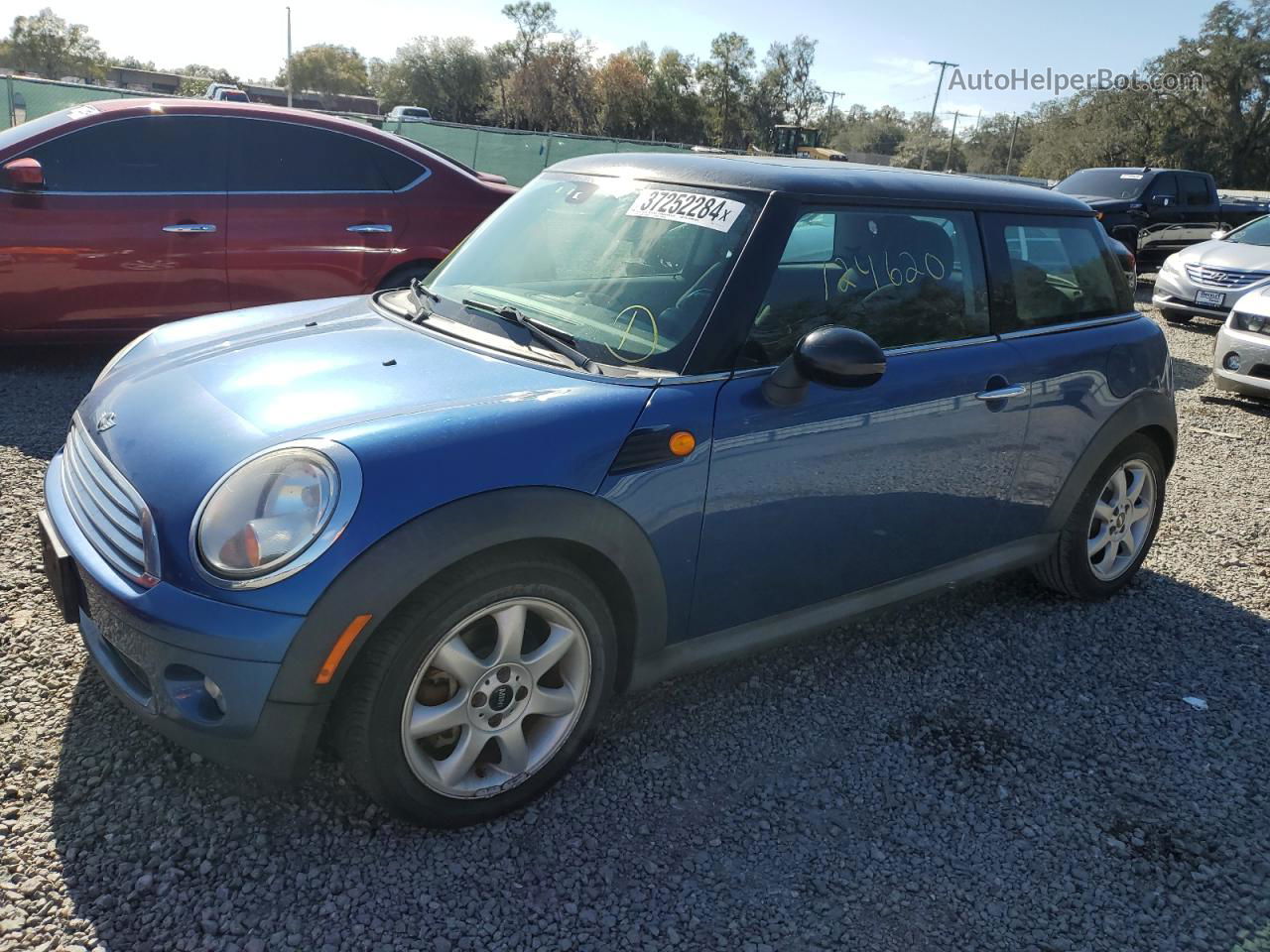 2007 Mini Cooper  Blue vin: WMWMF33557TL68642