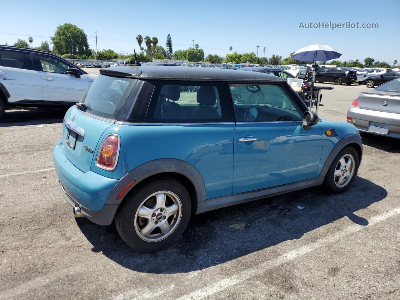 2007 Mini Cooper  Blue vin: WMWMF33557TT54644