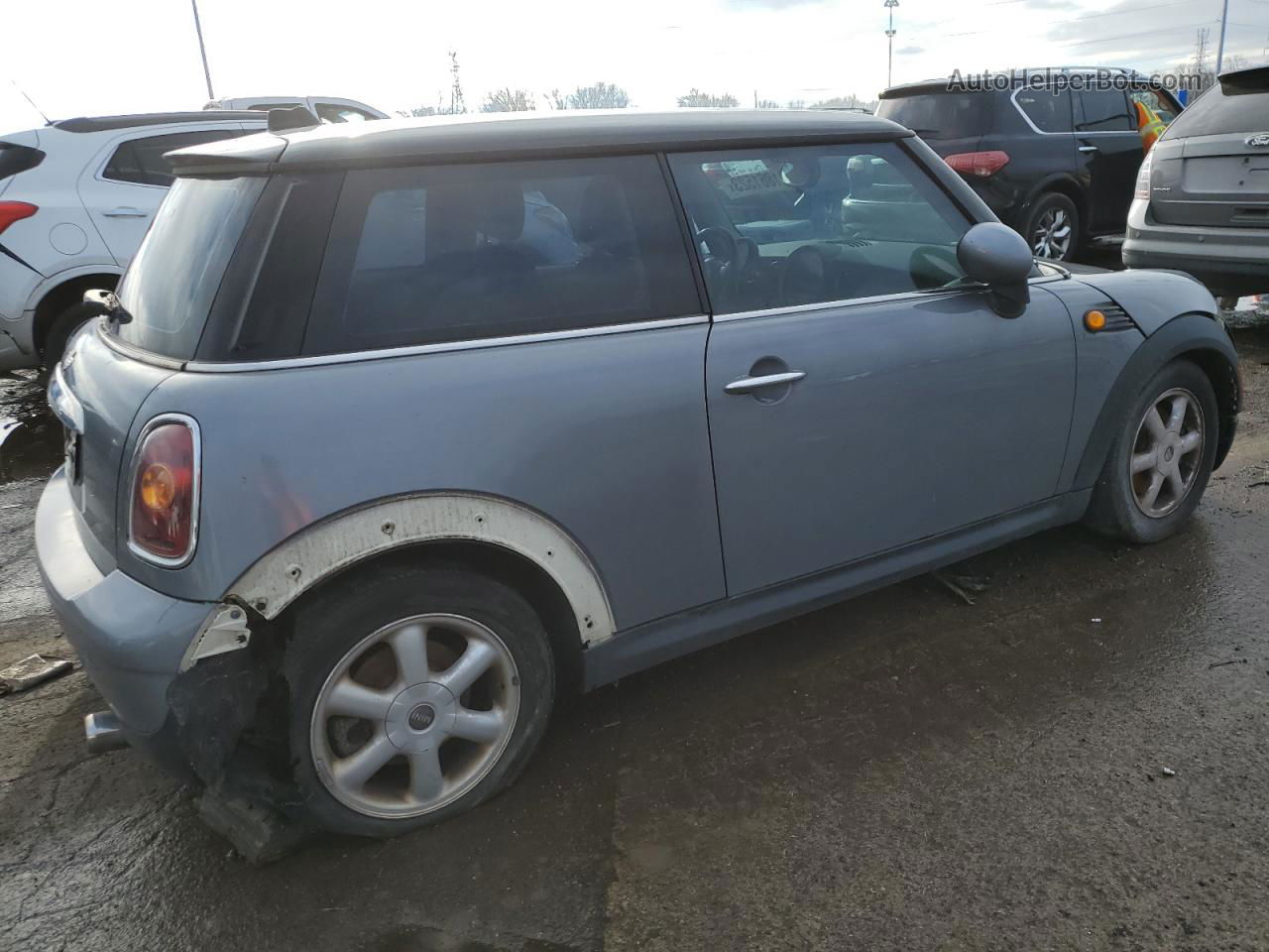 2007 Mini Cooper  Gray vin: WMWMF33557TU62522