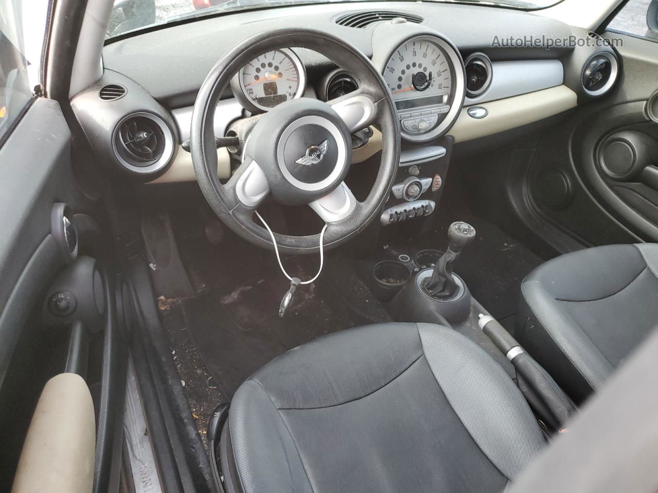 2007 Mini Cooper  Gray vin: WMWMF33557TU62522