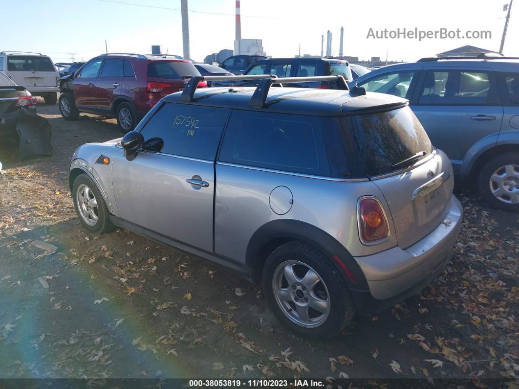 2007 Mini Cooper Silver vin: WMWMF33567TL67631