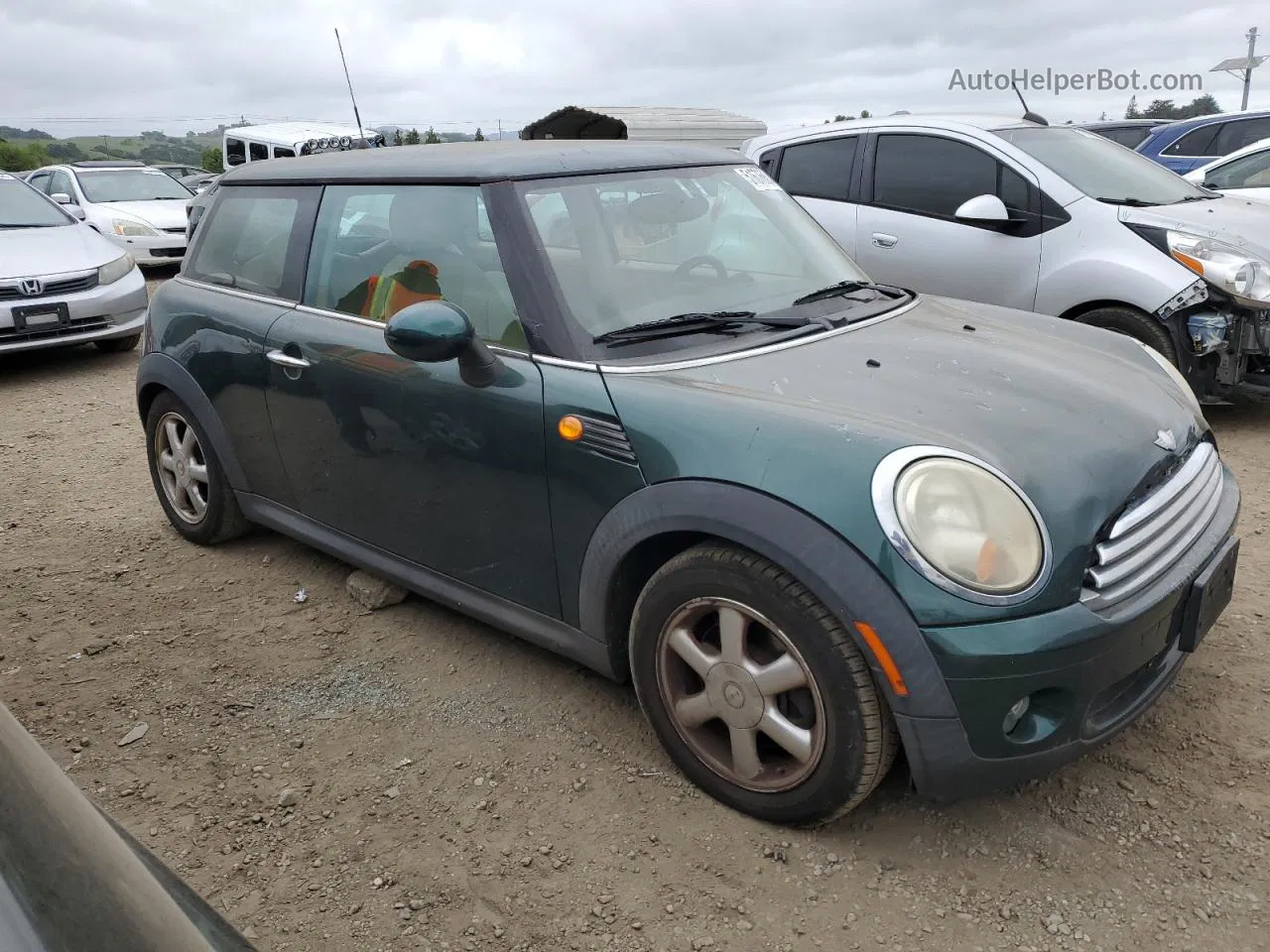 2007 Mini Cooper  Green vin: WMWMF33567TT56631