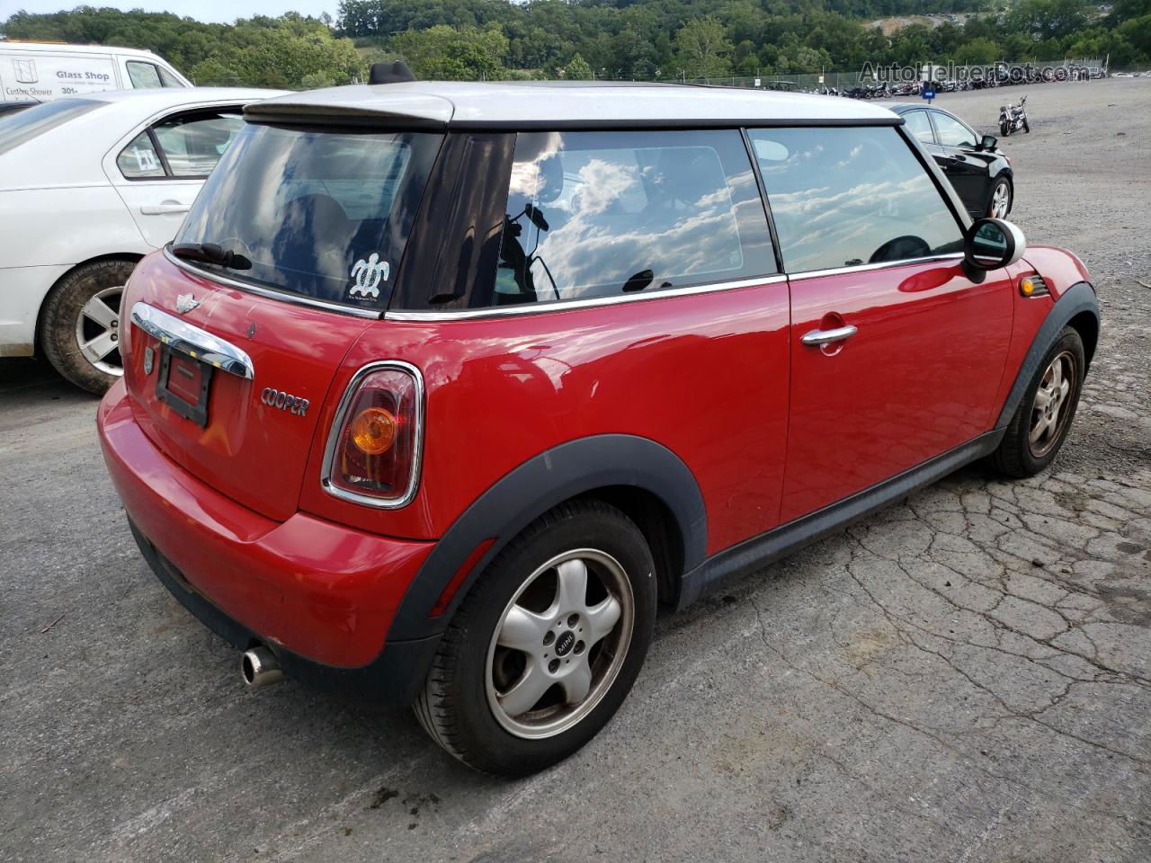 2007 Mini Cooper  Red vin: WMWMF33577TT51180