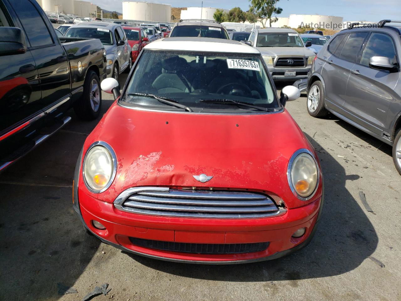 2007 Mini Cooper  Red vin: WMWMF33597TL67901