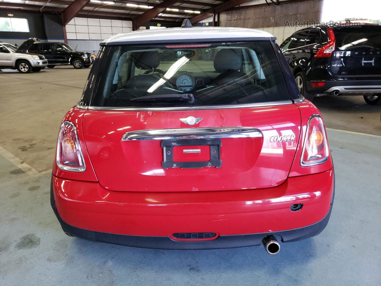 2007 Mini Cooper  Red vin: WMWMF33597TL77876