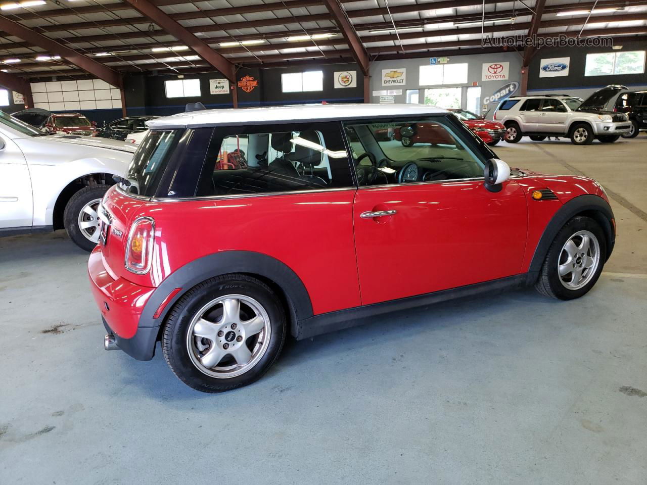 2007 Mini Cooper  Red vin: WMWMF33597TL77876