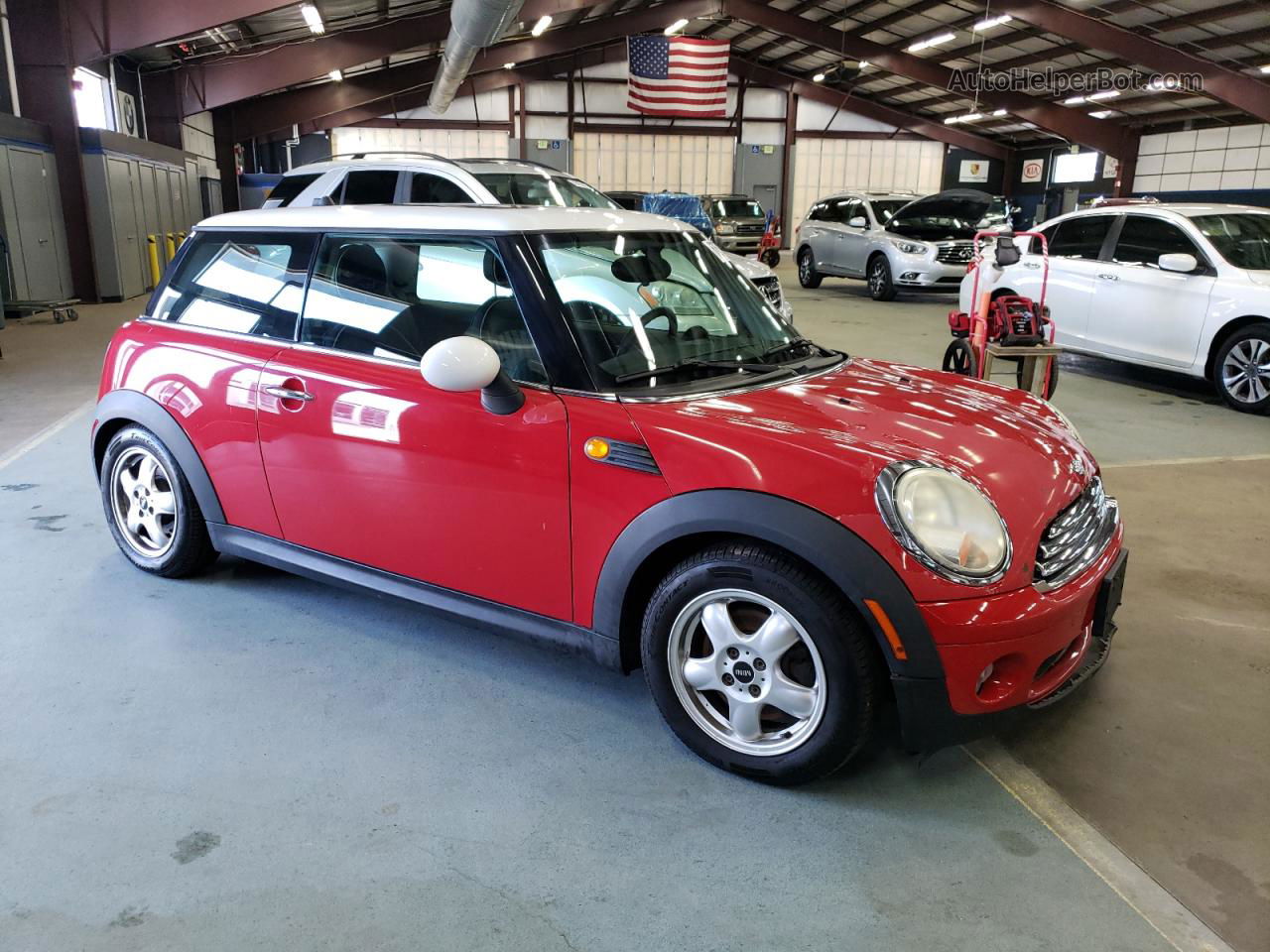 2007 Mini Cooper  Red vin: WMWMF33597TL77876