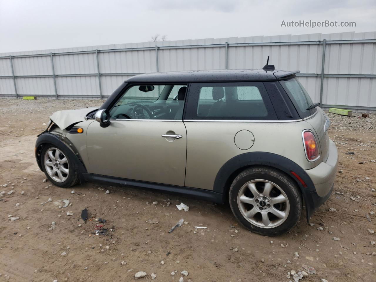 2007 Mini Cooper  Tan vin: WMWMF33597TT53769