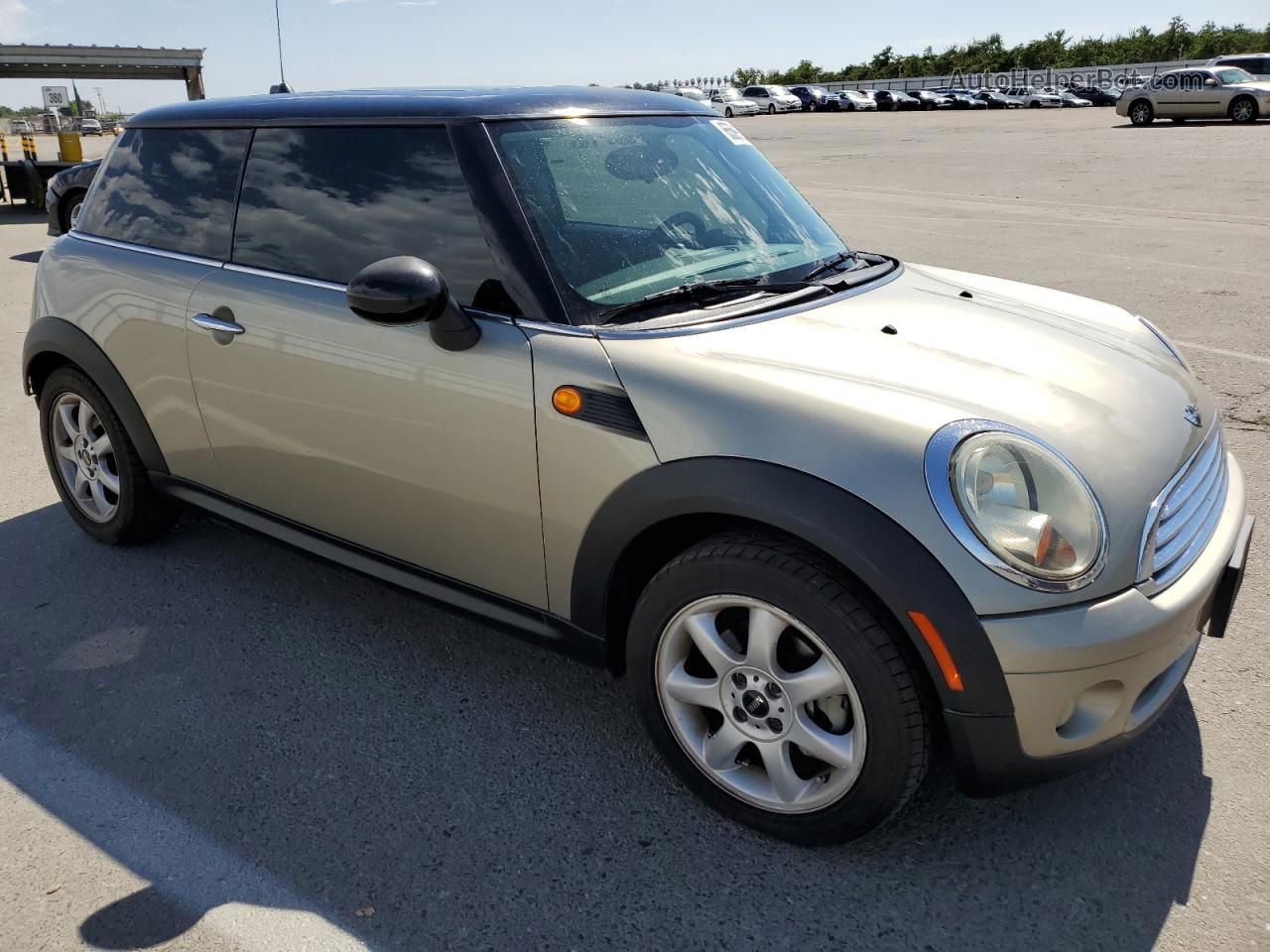 2007 Mini Cooper  Tan vin: WMWMF33597TT55117