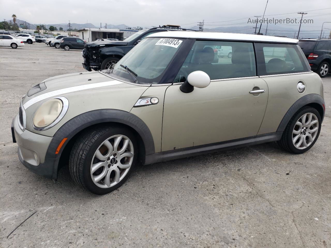 2007 Mini Cooper S Желто-коричневый vin: WMWMF73517TL85381