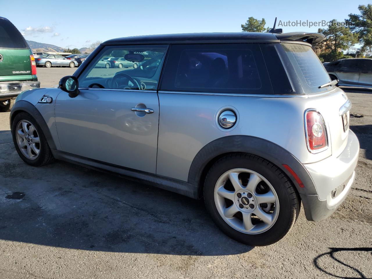 2007 Mini Cooper S Silver vin: WMWMF73517TV31942