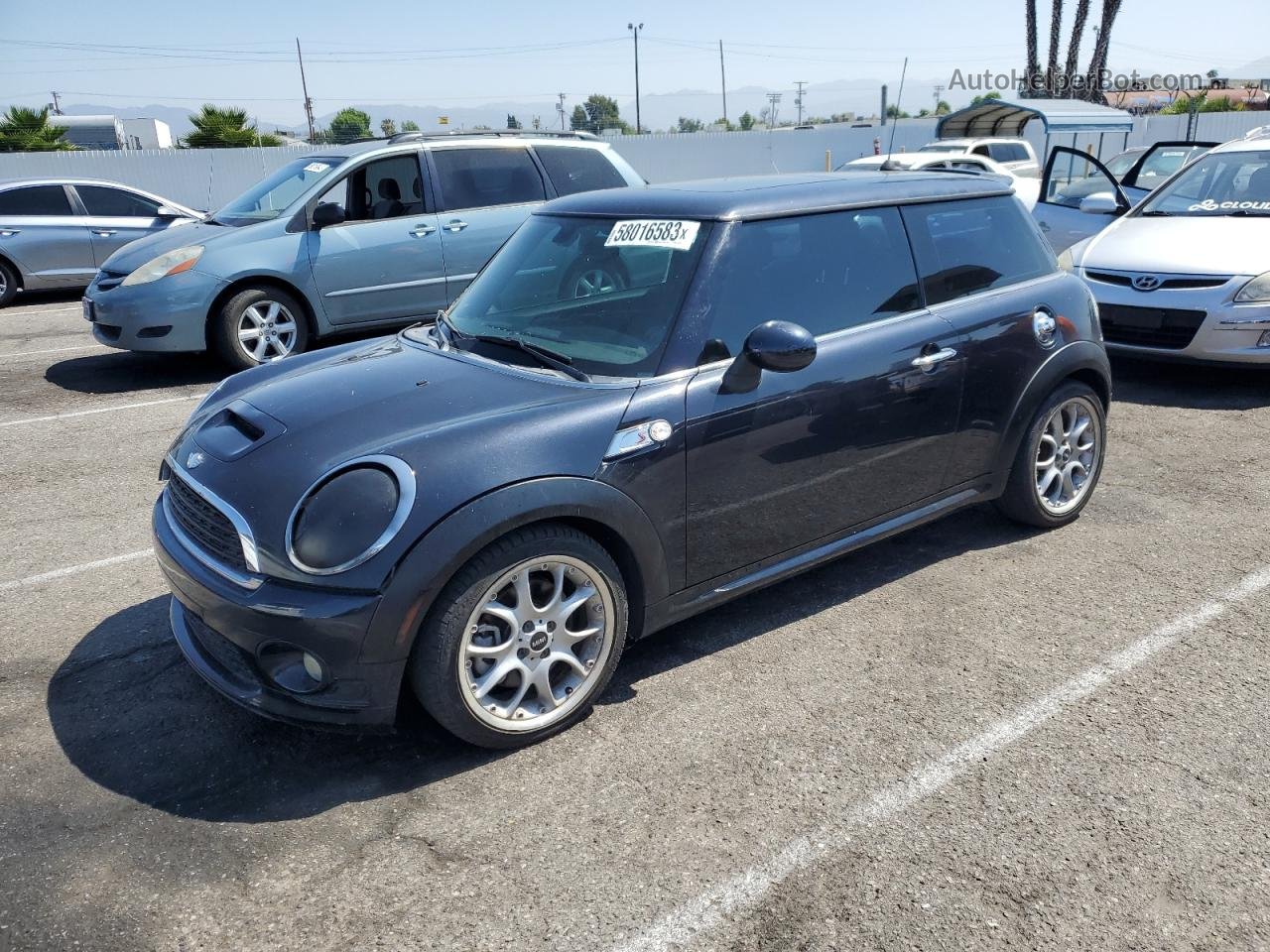 2007 Mini Cooper S Черный vin: WMWMF73547TL90364