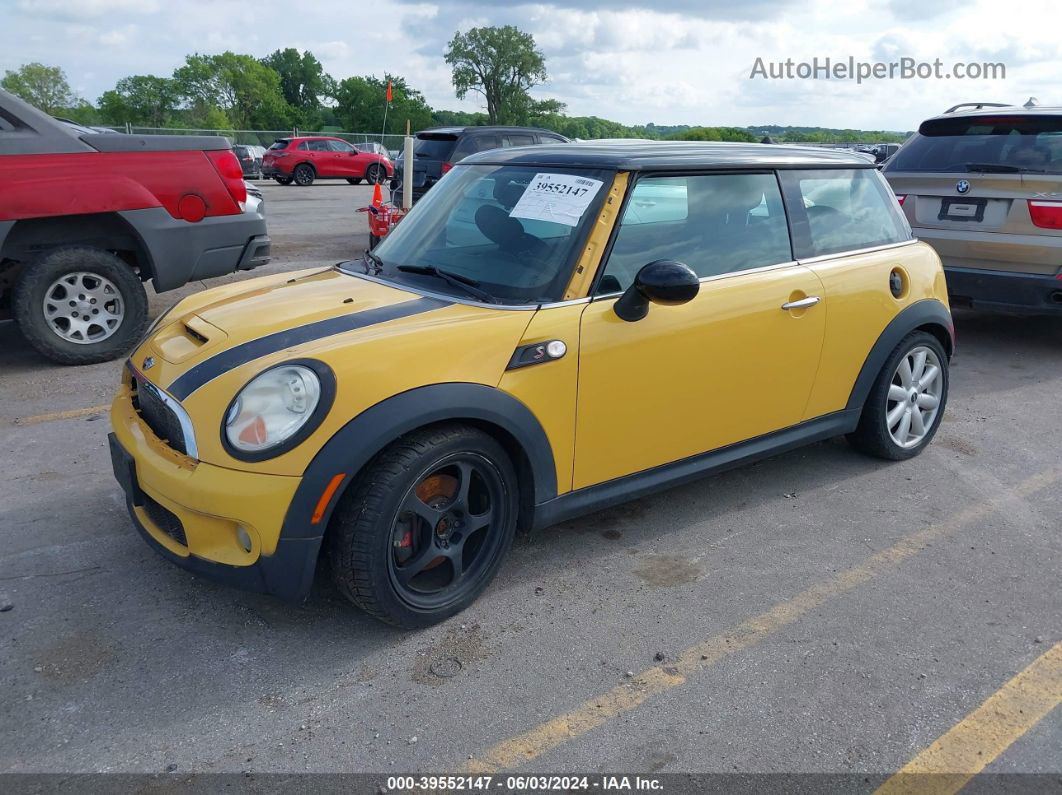 2007 Mini Cooper S   Yellow vin: WMWMF73597TL83331