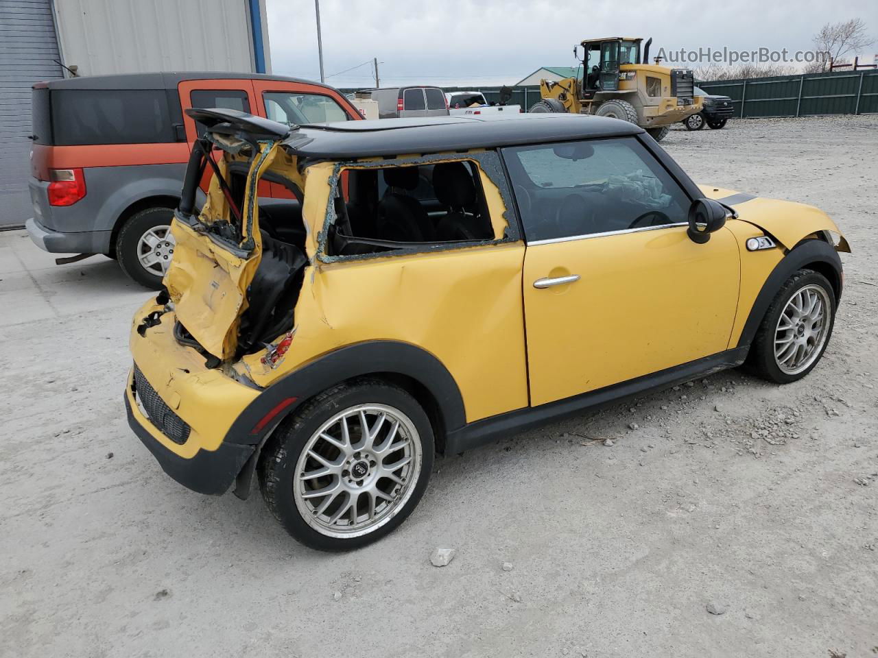 2007 Mini Cooper S Yellow vin: WMWMF73597TT83250