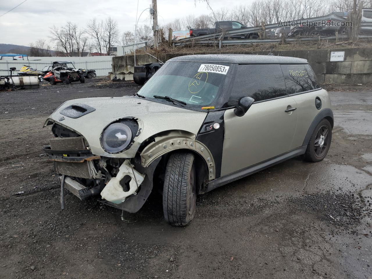 2007 Mini Cooper S Золотой vin: WMWMF735X7TL91650