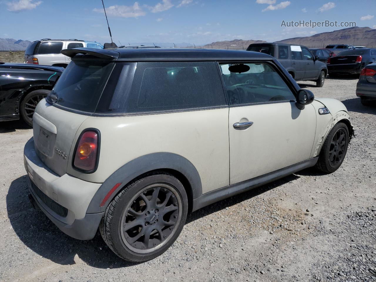 2007 Mini Cooper S Кремовый vin: WMWMF735X7TT83791