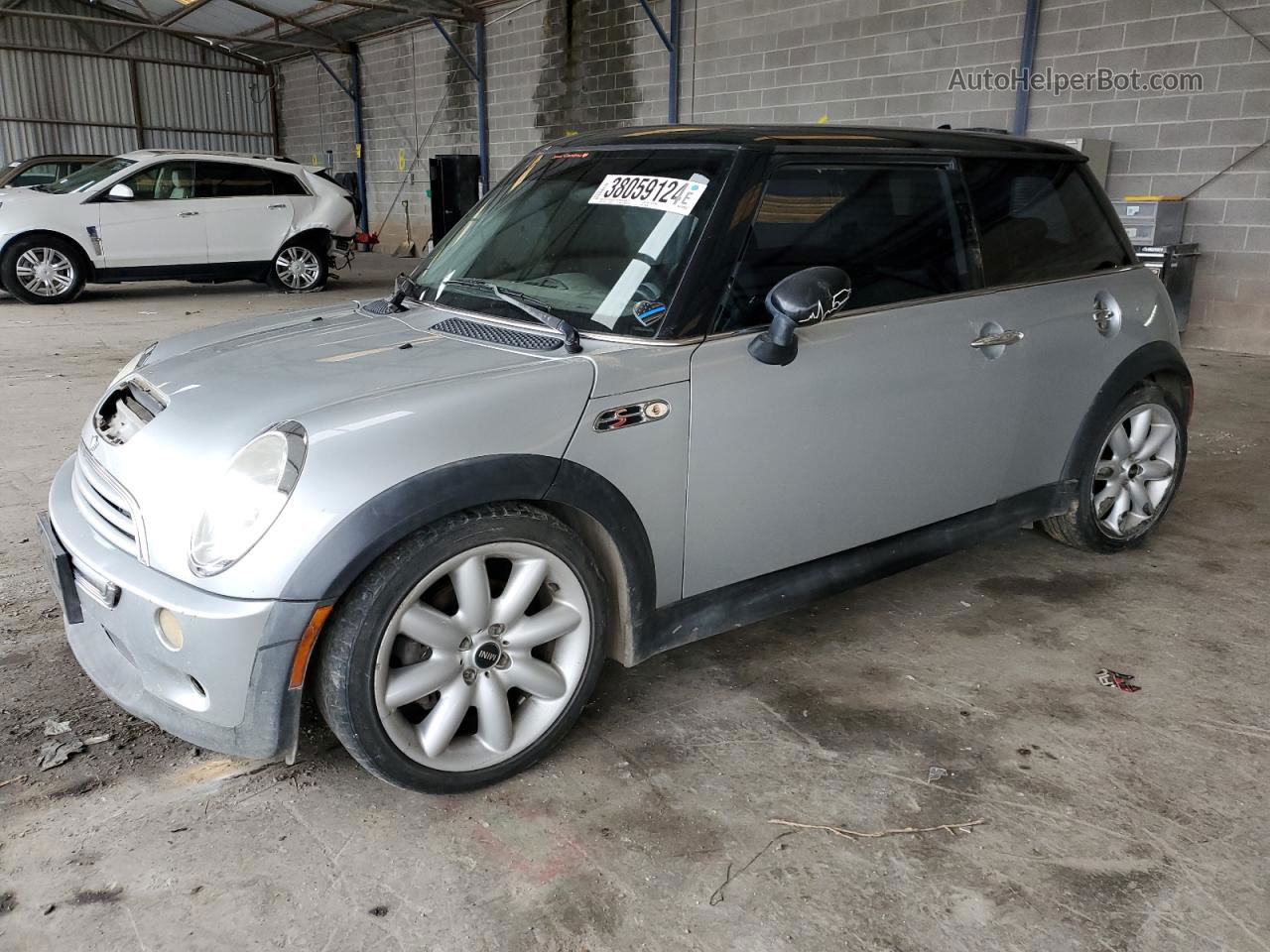 Price & History 2004 Mini Cooper S 1.6l 4 vin: WMWRE334X4TD87301