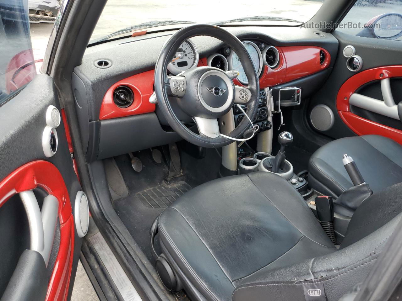 2007 Mini Cooper  Red vin: WMWRF33527TF67155