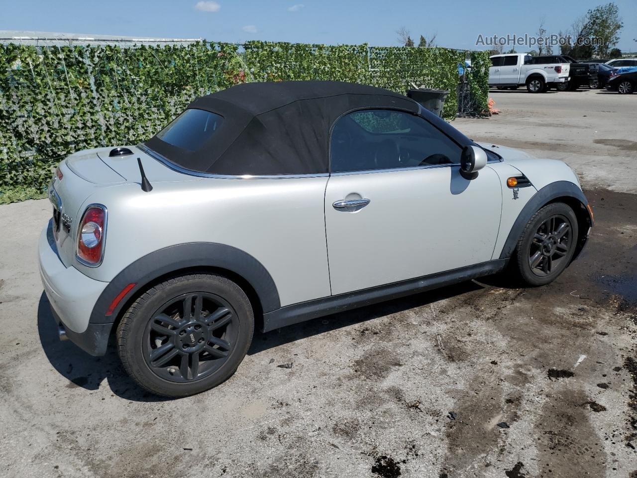 2015 Mini Cooper Roadster  Серебряный vin: WMWSY1C56FT626137